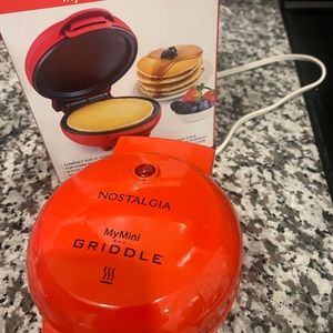 Nostalgia My mini griddle pre-owned used once only